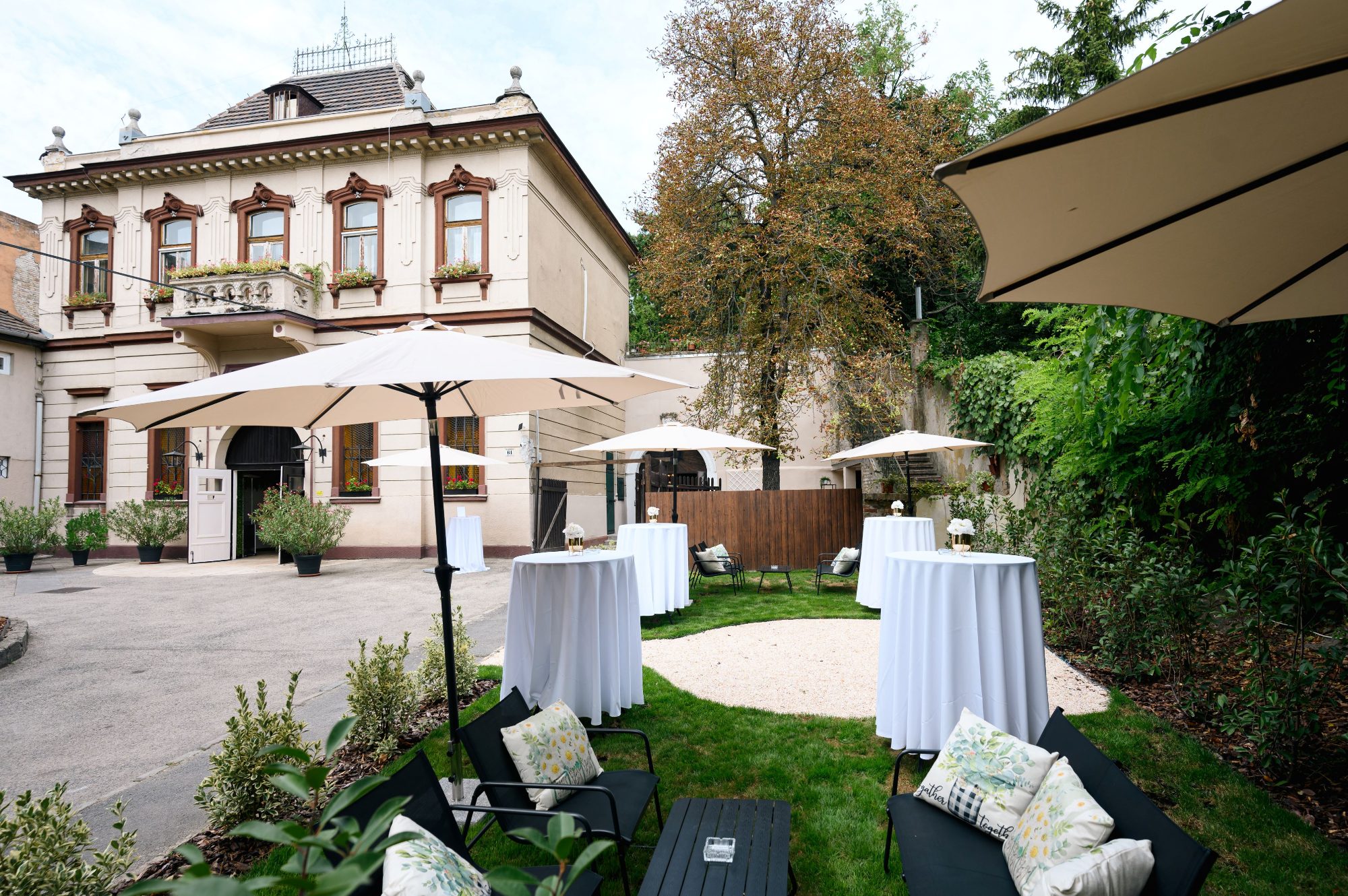 Cellar Garden Budafok — 1. fotó