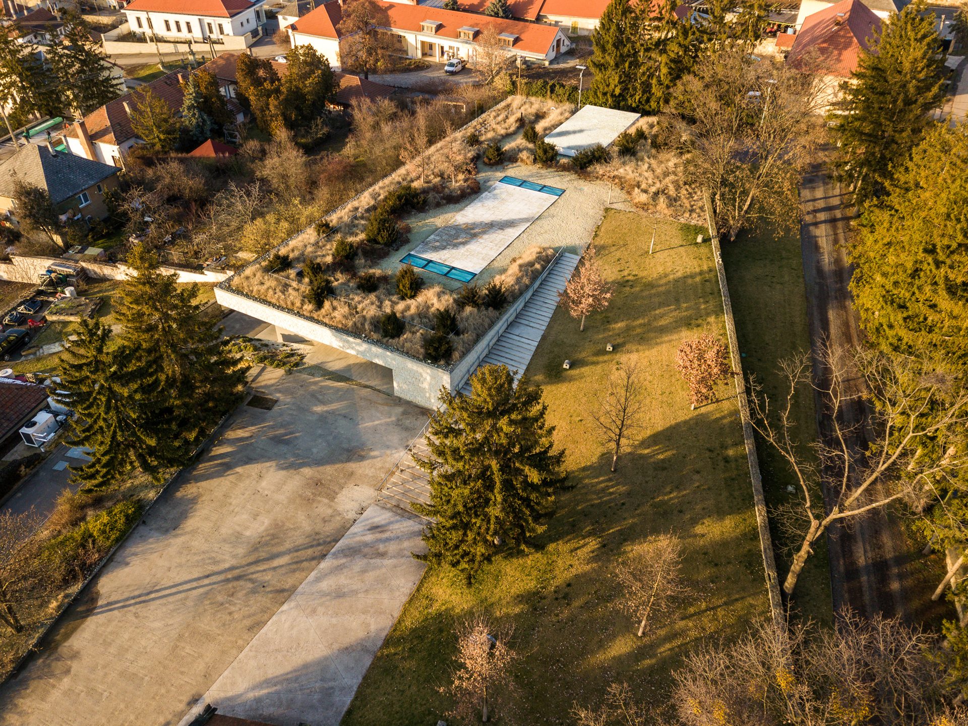 Holdvölgy — 3. fotó