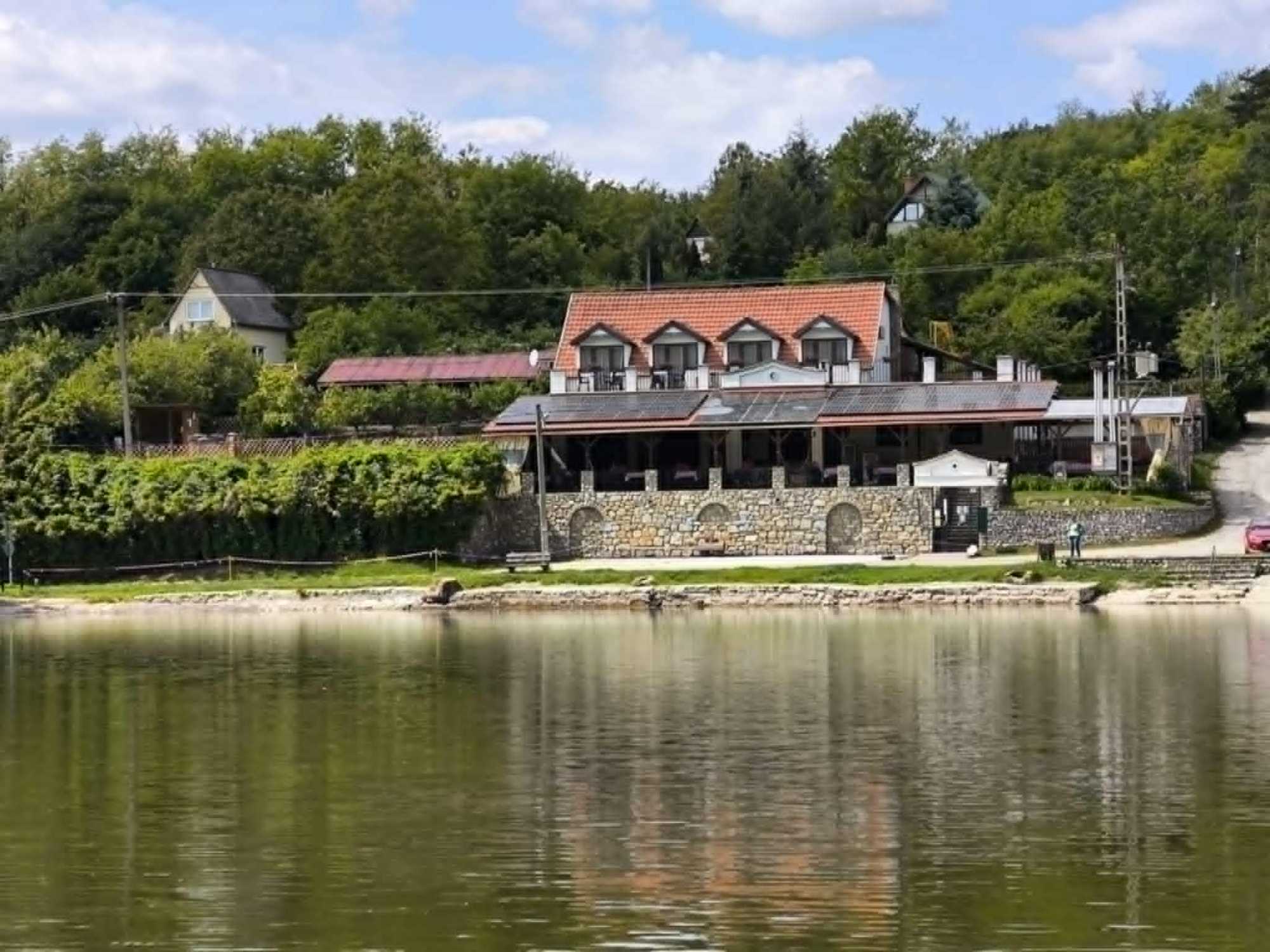 Villa Tópart — 1. fotó